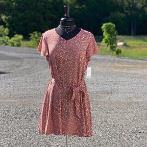 Ladies v-neck tie dress NWT